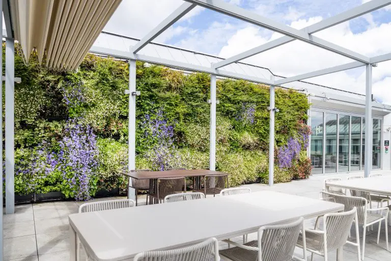 The Complete Guide to Green Walls 96 Planteria group